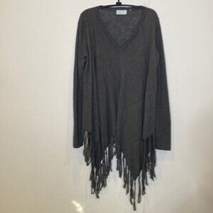Khloe California Long Sleeve V-Neck Fringe Poncho Sweater EUC Sz Lg Acrylic